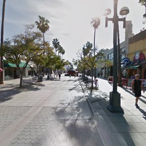 Lids — Third St. Promenade