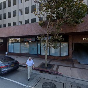 A Gym Called Happy Hour — San Vicente (Brentwood)