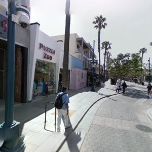 Uniqlo — Third St. Promenade
