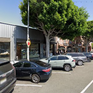 Suá Superette — Larchmont